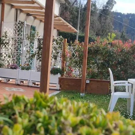 Casa Rosi, In Campagna, Relax Tra Mare E Montagna Giucano