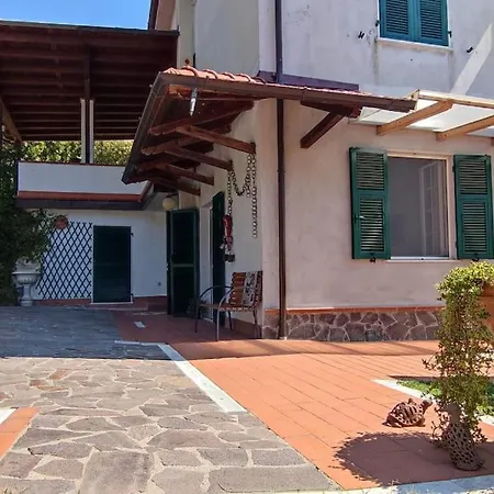 Casa Rosi, In Campagna, Relax Tra Mare E Montagna Apartment